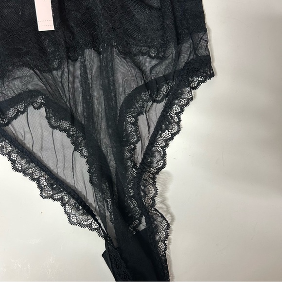NWT (size L) Victoria Secret lace bodysuit - Picture 4 of 5
